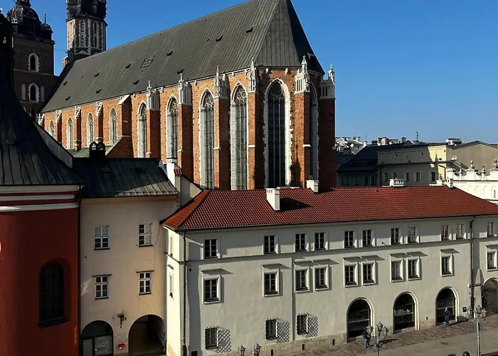 Small Market Square - Old Town *