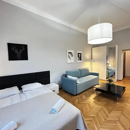 Small Market Square - Old Town *