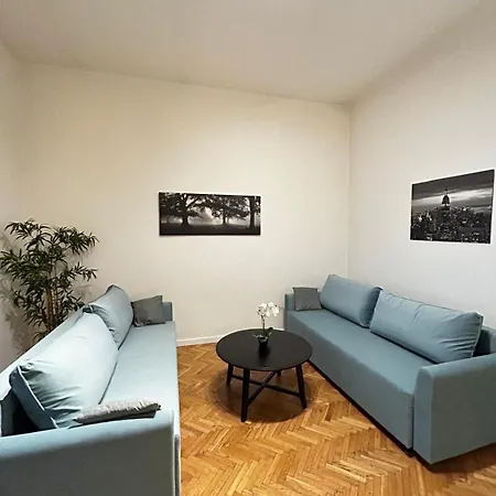 Small Market Square - Old Town *