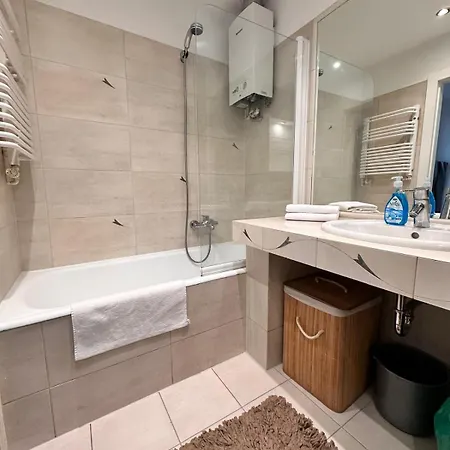 Small Market Square - Old Town كراكوفيا